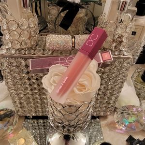 Dominique Cosmetics Berries lipstick